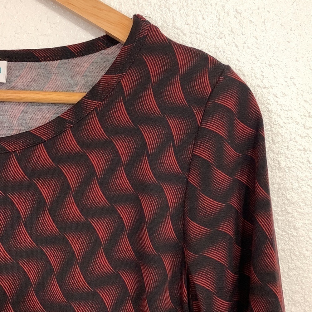 Lularoe Burgundy Black Wavy Geometric Print Julia Dress Size M NWT